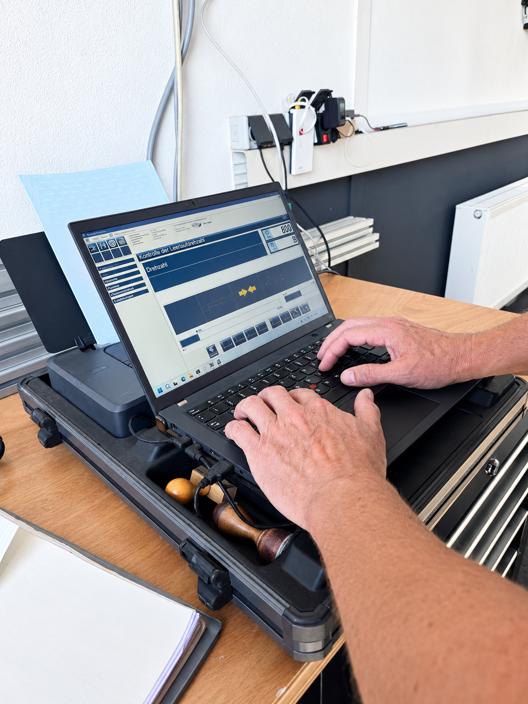 DEKRA-Prüfung mit Diagnosetechnik in der Werkstatt